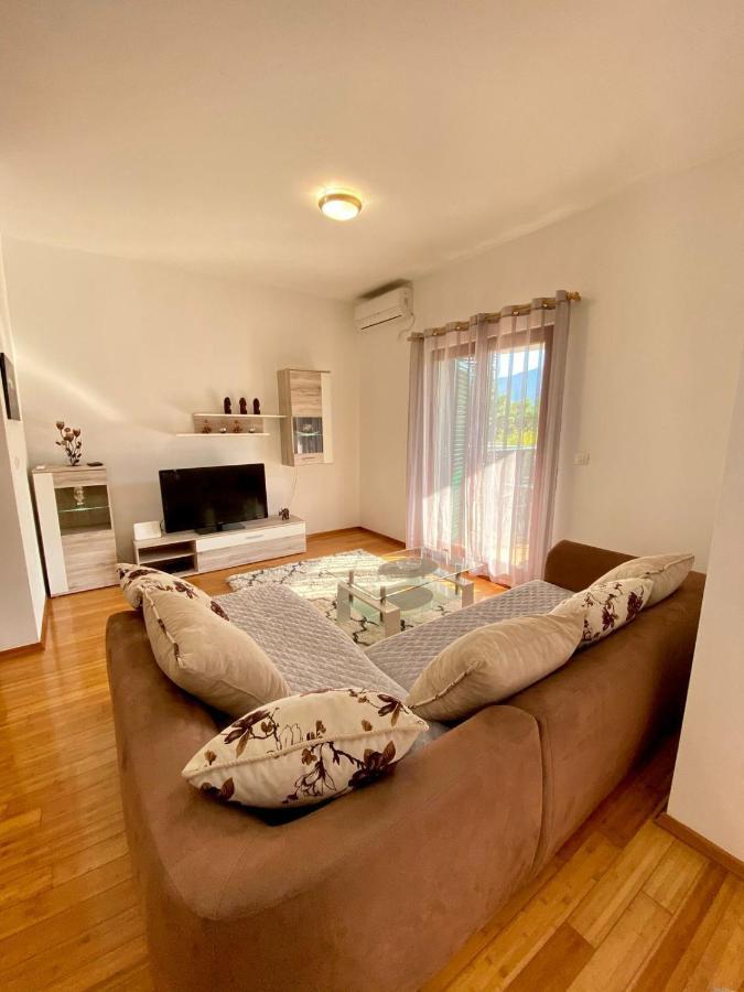 Roman Garden Apartment Risan Zewnętrze zdjęcie