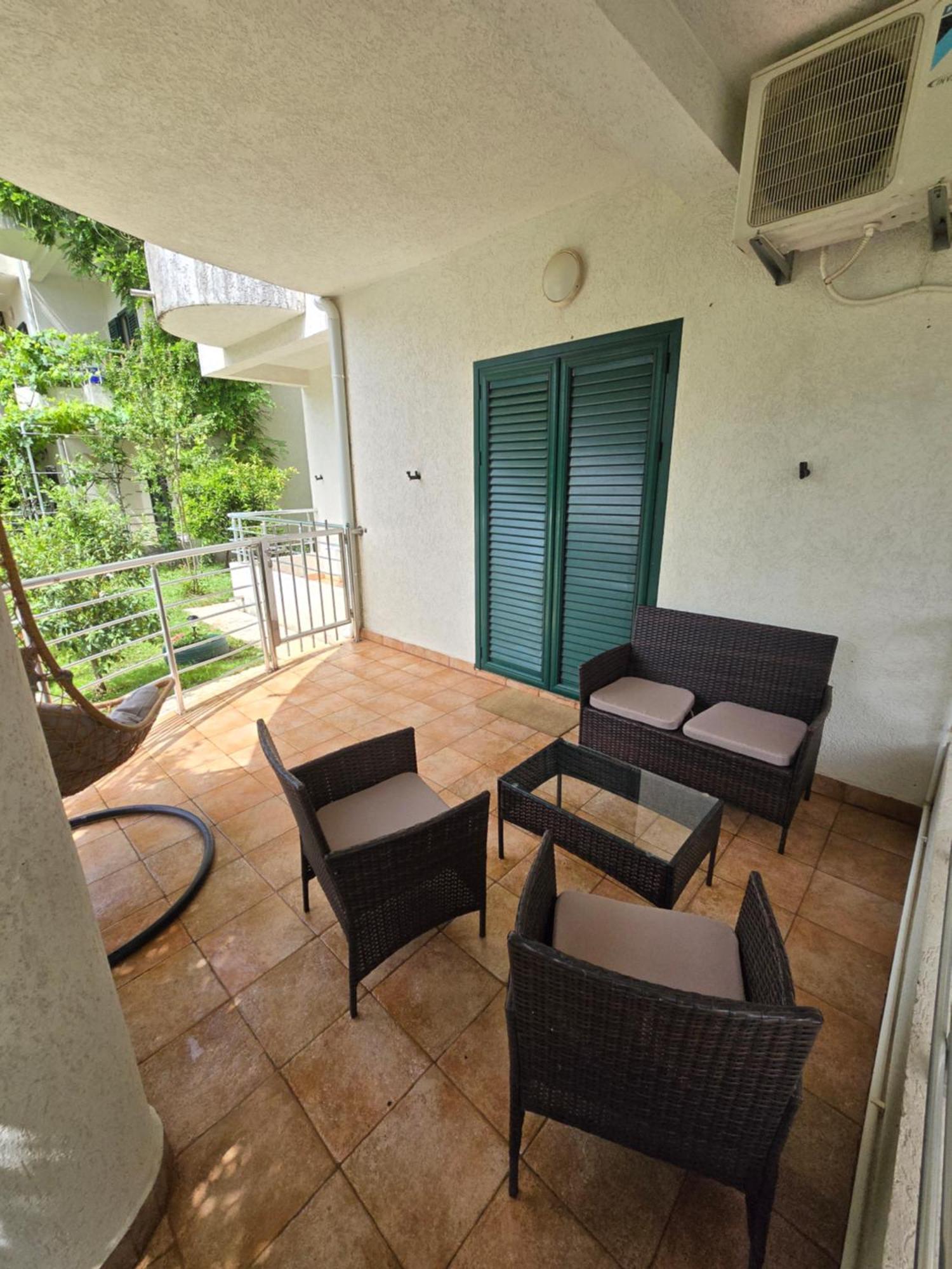 Roman Garden Apartment Risan Zewnętrze zdjęcie